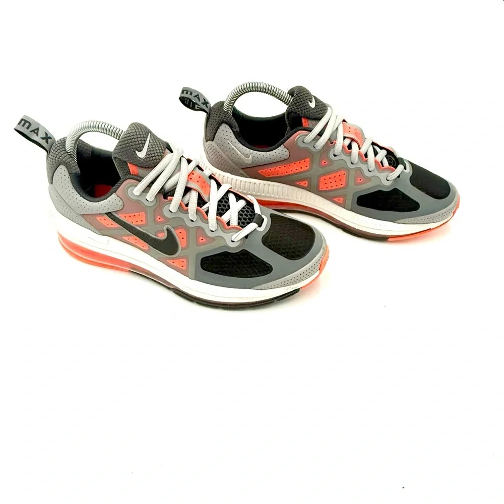 Nike Air‎ Max Genome Youth Size 5 Gray Orange Shoes CZ4652-004 great condition